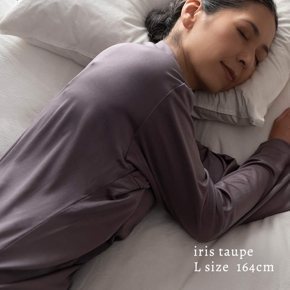 着用イメージ：女性モデル身長160cm　ソフトモーウ゛ Mサイズ