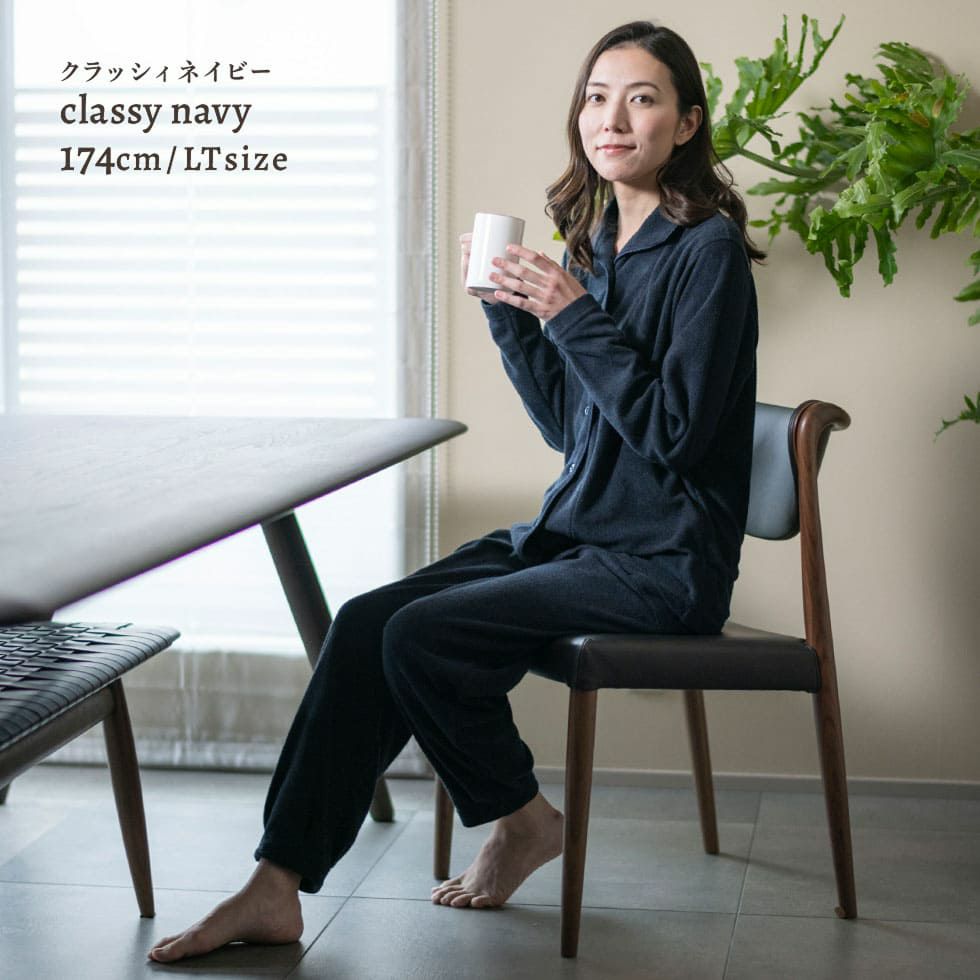 女性モデル身長：174cm LTサイズ クラッシィネイビー着用