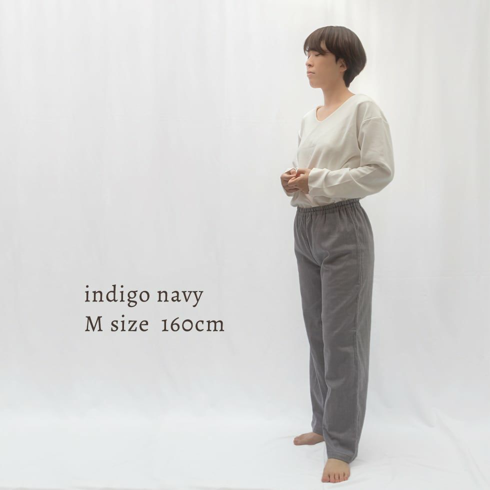 モデル身長 160cm Mサイズ インディゴネイビー着用