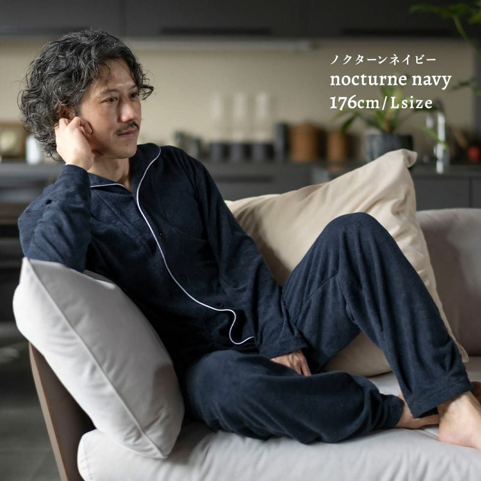 男性モデル身長：176cm Lサイズ ノクターンネイビー着用