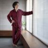 伸縮で寝返り楽々 俺のパジャマはぬくもりガーゼ