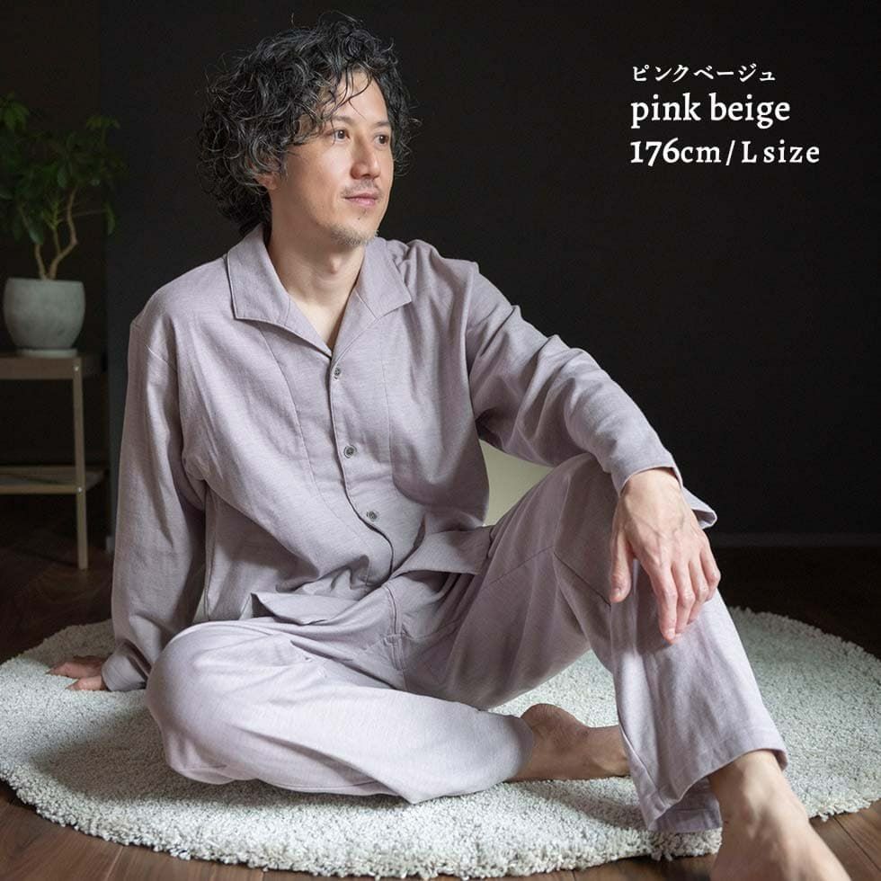男性モデル身長：176cm Lサイズ ピンクベージュ着用