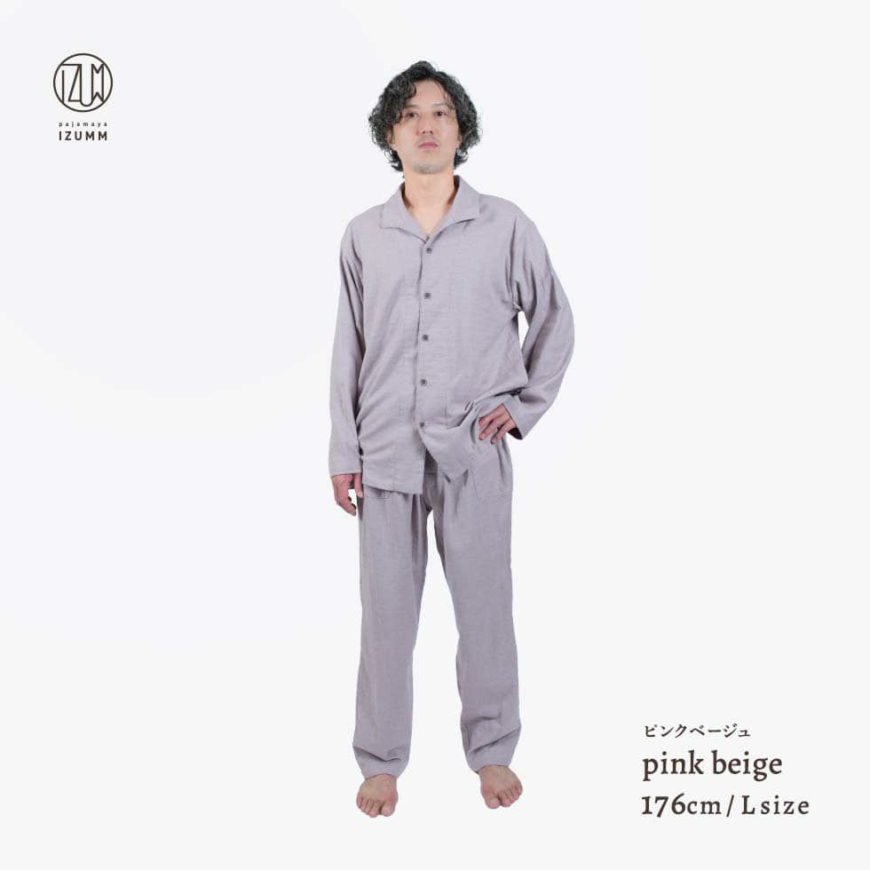 男性モデル身長：176cm Lサイズ ピンクベージュ着用
