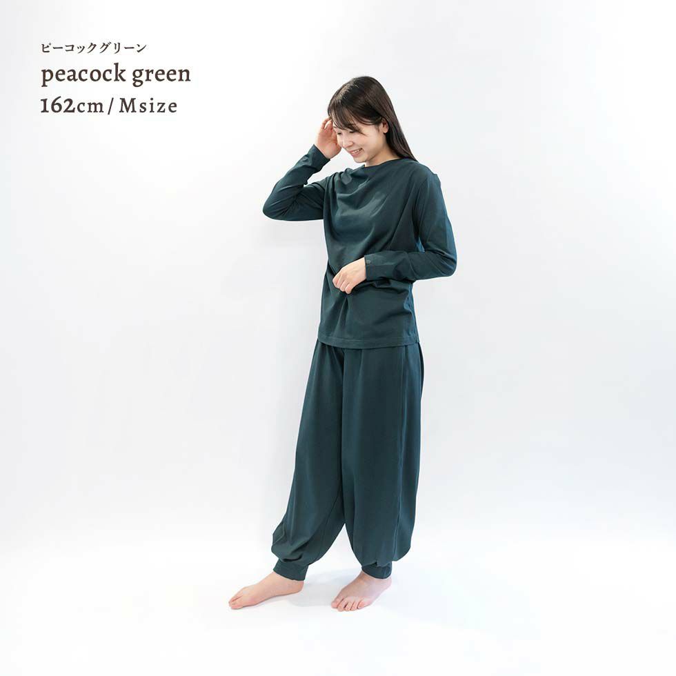女性モデル身長：162cm Mサイズ ピーコックグリーン着用