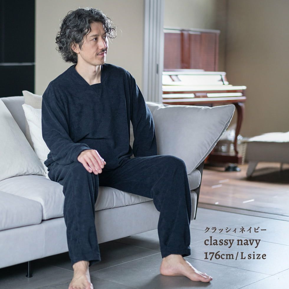 男性モデル身長：176cm Lサイズ クラッシィネイビー着用