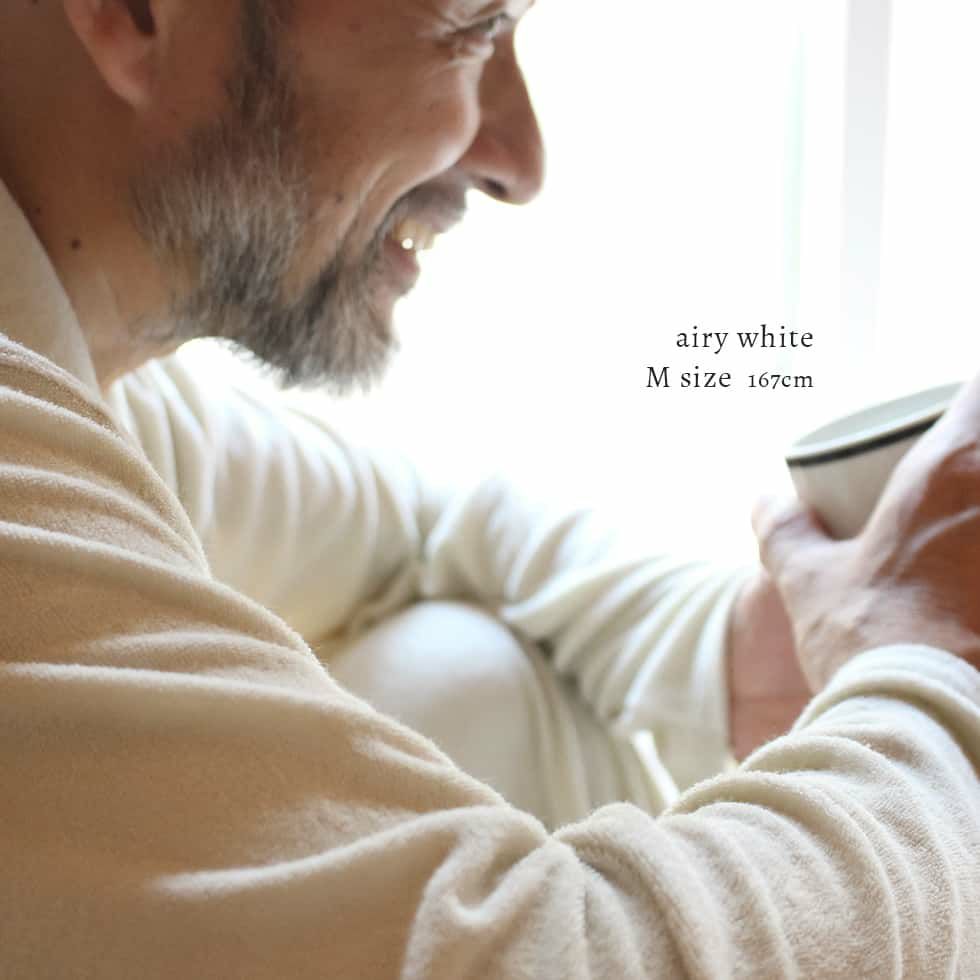 モデル身長：170cm エアリーホワイト Mサイズ